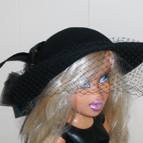 Lancaster Women's Black Hat with Feathers and Netted Felted Wool - Picture 5 of 15